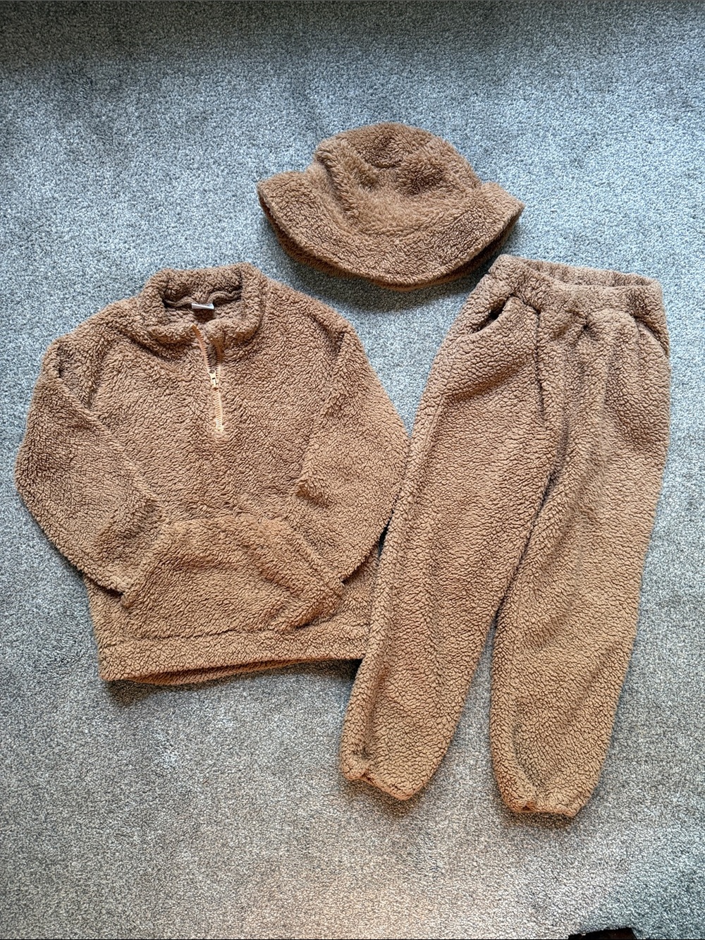 Amazon Kids Brown Teddy Fleece Matching Set with Bucket Hat